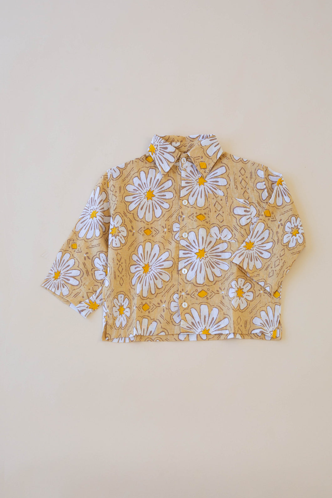 BOX BUTTON UP TOP, YELLOW FLORAL