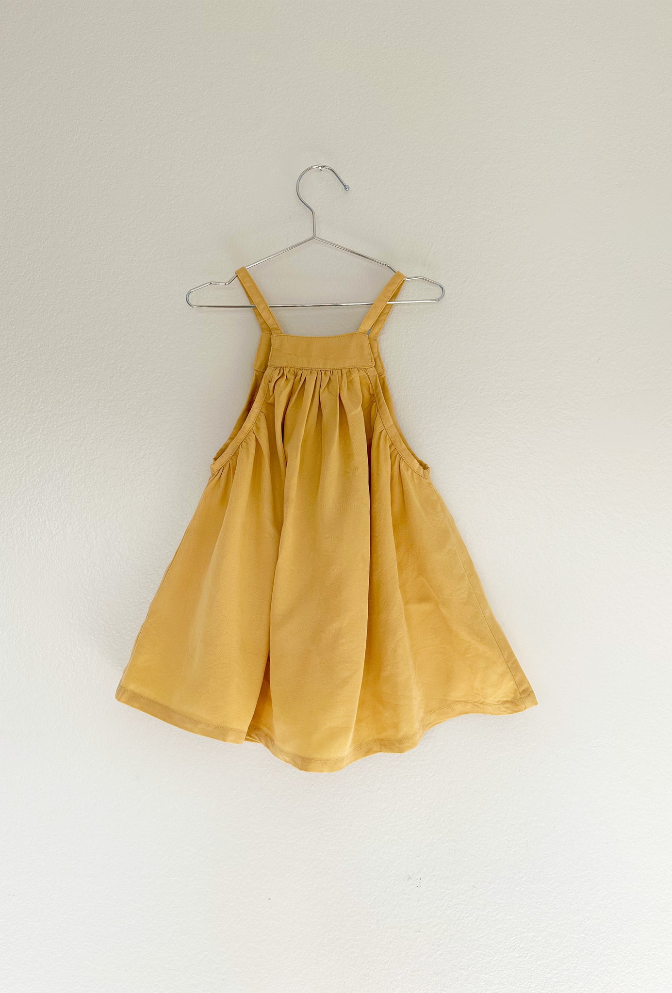 the dress dijon LAURA DRESS, DIJON – Shopdosclothing